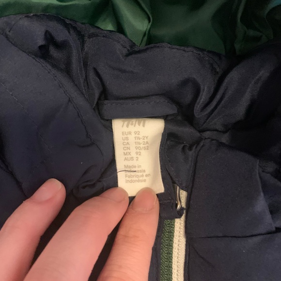 H&M Baby boys coat. Like new condition. 1 1/2 years-2years - Picture 3 of 4